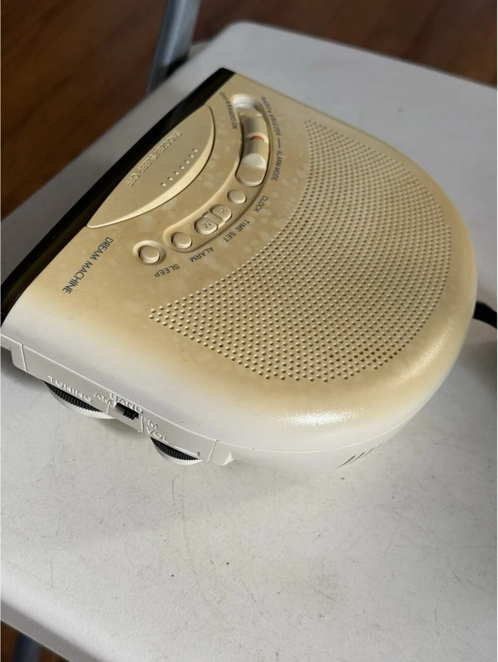 Sony Dream Machine ICF-C211 AM/FM Alarm Clock Radio Working , Yellow Stain